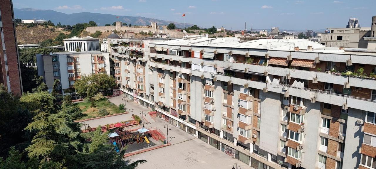 Apartment Maya'S Place Skopje Bagian luar foto